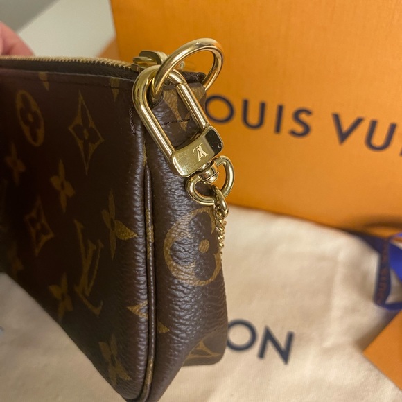 SOLD ❌ BRAND NEW Louis Vuitton Mini Pochette - Picture 4 of 7